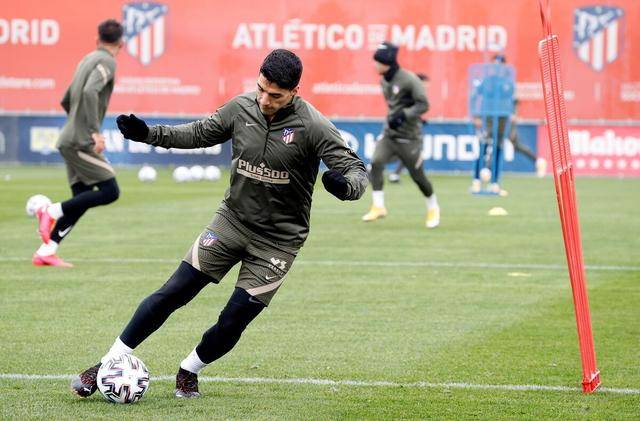 马德里竞技备战西甲联赛 球队盼走出失利阴影 重回榜首:panda sports(图2)
马德里竞技备战西甲联赛 球队盼走出失利阴影 重回榜首:panda sports(图2)