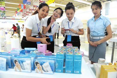 ‘熊猫体育’1米75力压1米84 两赛季进球=格子 世界杯别忘带他!(图4) panda sports